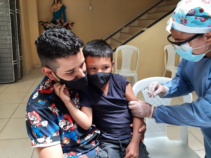 Jornadas intensivas de vacunación contra rubéola y sarampión en Medellín