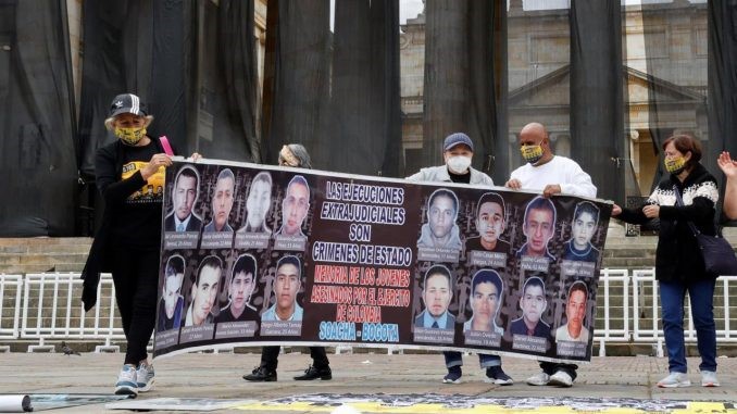 Las Madres De Los Desaparecidos En Colombia Protestan En Busca De Justicia