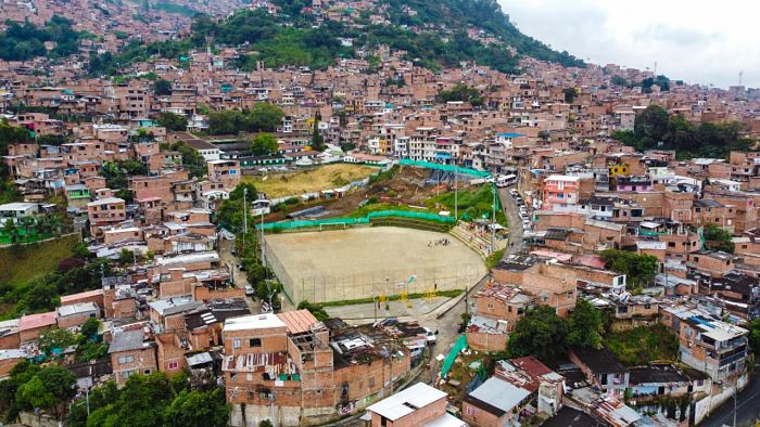 Parque Cancha Popular De La Comuna 1 Tendrán 7.100 Metros Cuadrados Para El Esparcimiento De La Comunidad